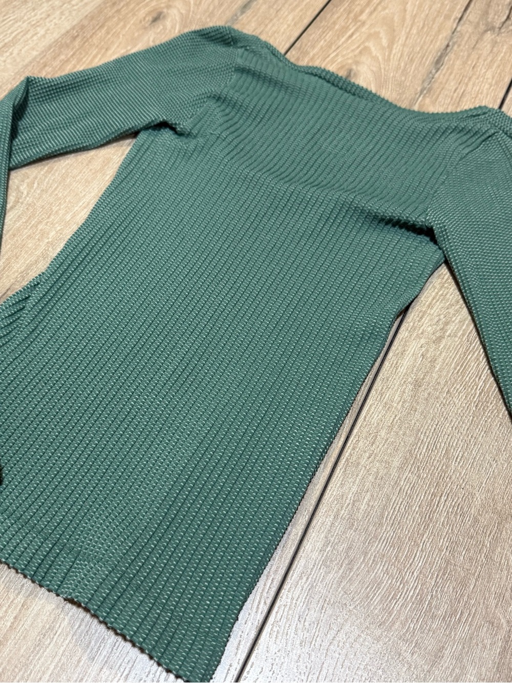 Free People Green Clean Slate Seamless Long Sleeve Layering Top XS/S - Picture 7 of 16
